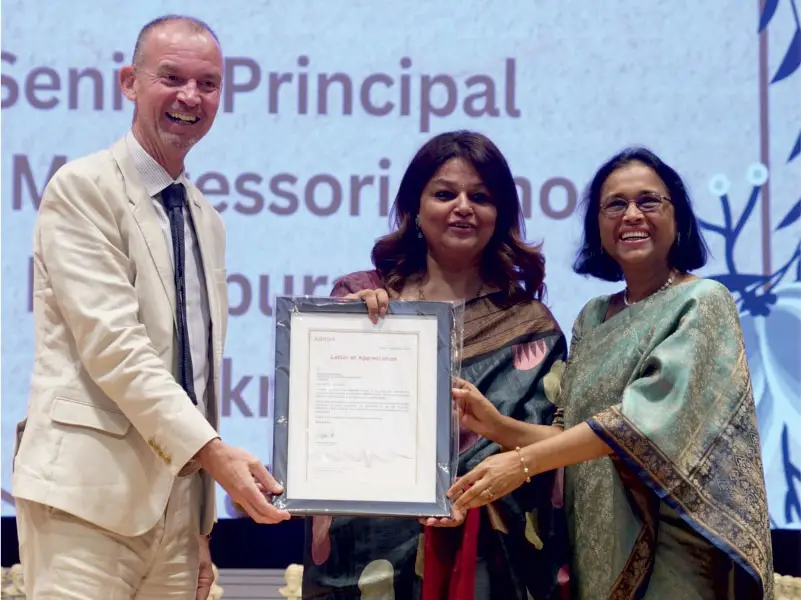 Felicitation-of-our-Respected-Senior-Principal-Mrs-Nisha-Pandey