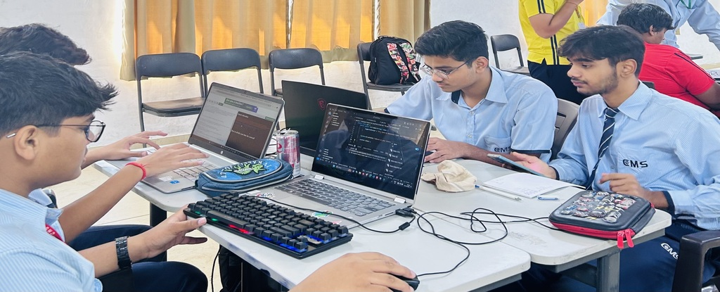 Hackathon: CircuitSphere Symposium 01