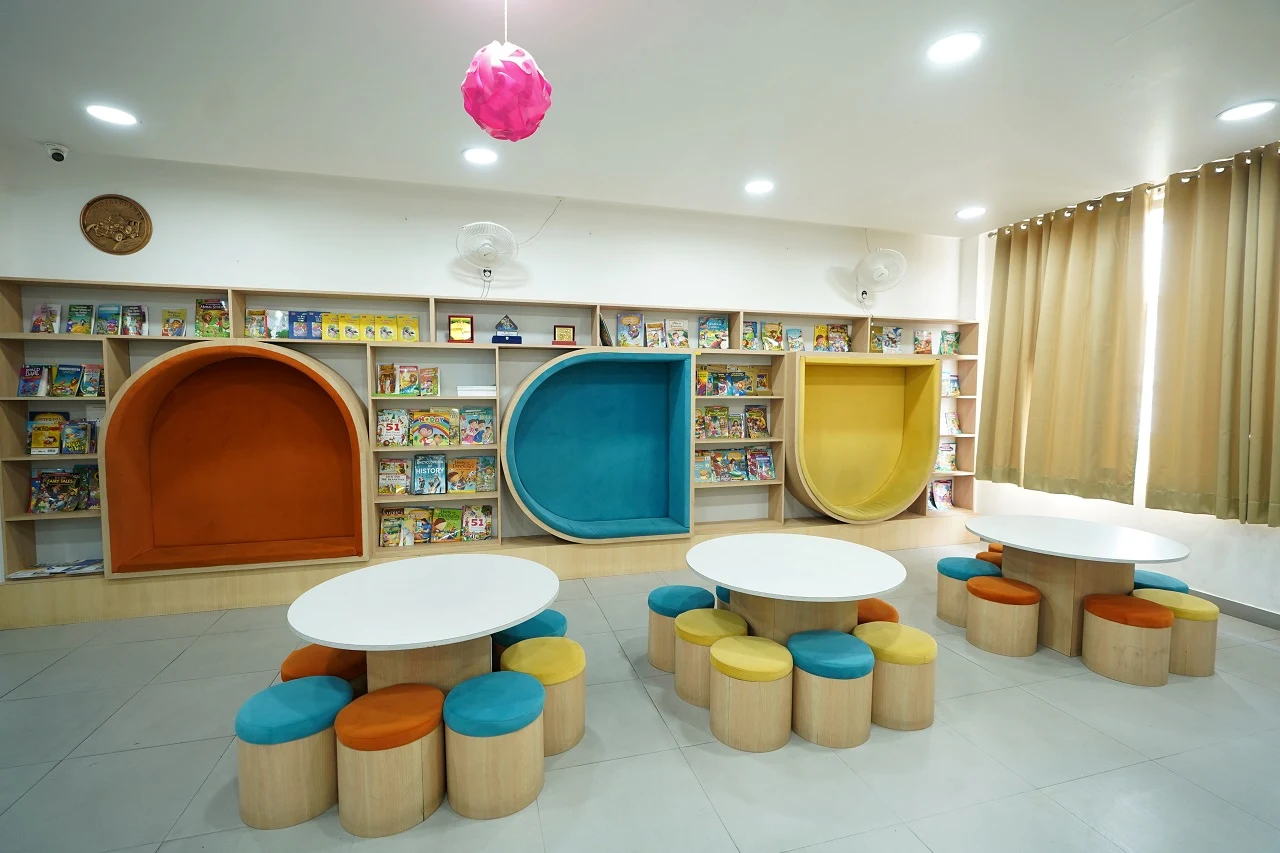 Reading Corner (Cambridge)