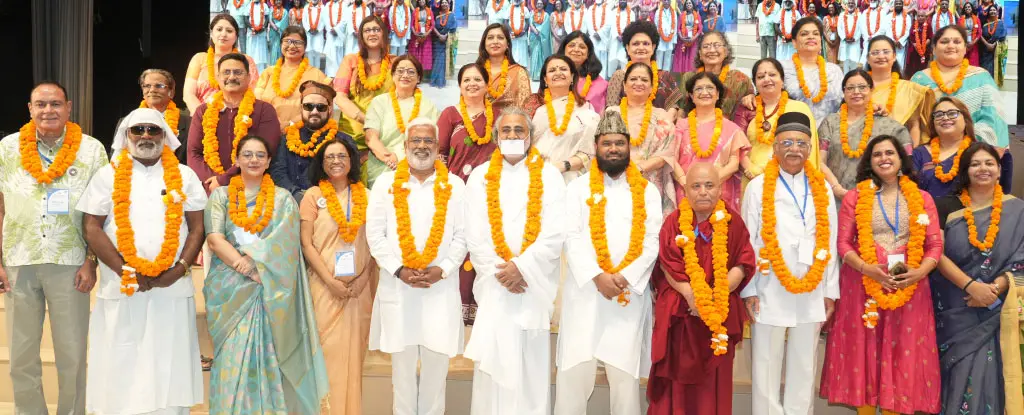 Chief Guest Shri Swatantra Dev Singh, alongside other eminent dignitaries