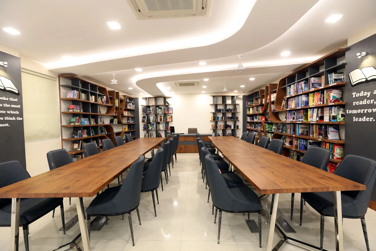 library-at-city-montessori-school (1)