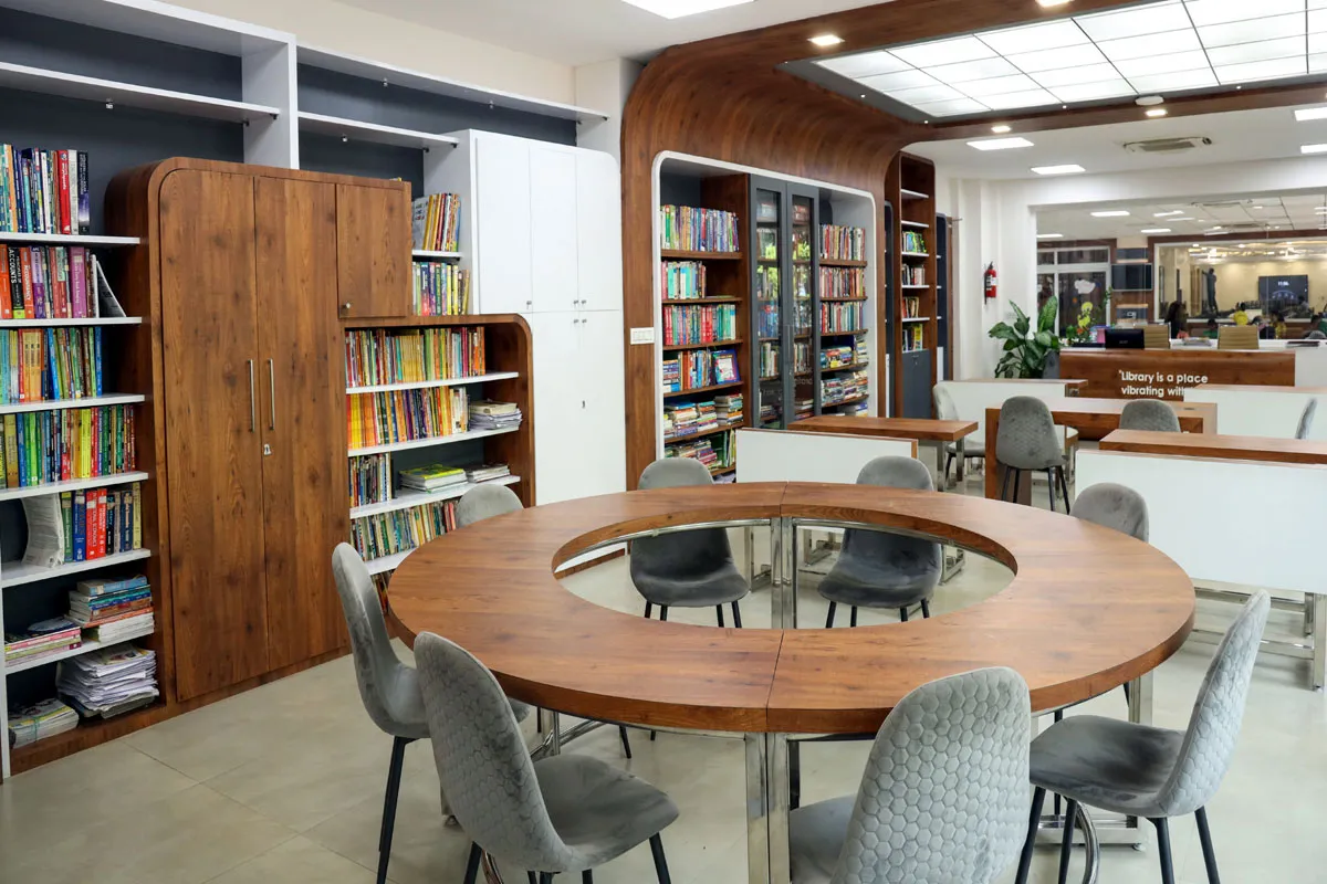 library-at-city-montessori-school (3)