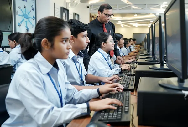 Teachers of City Montessori School (CMS) have once again demonstrated their commitment to innovation and excellence by earning global recognition at the International AI for Innovative Teaching Olympiad (IAIITO), organised by upEducators. Seventeen CMS teachers secured positions among the top 200 teachers worldwide. This achievement reflects the school’s forward-looking approach to teaching and learning in the age of artificial intelligence (AI).