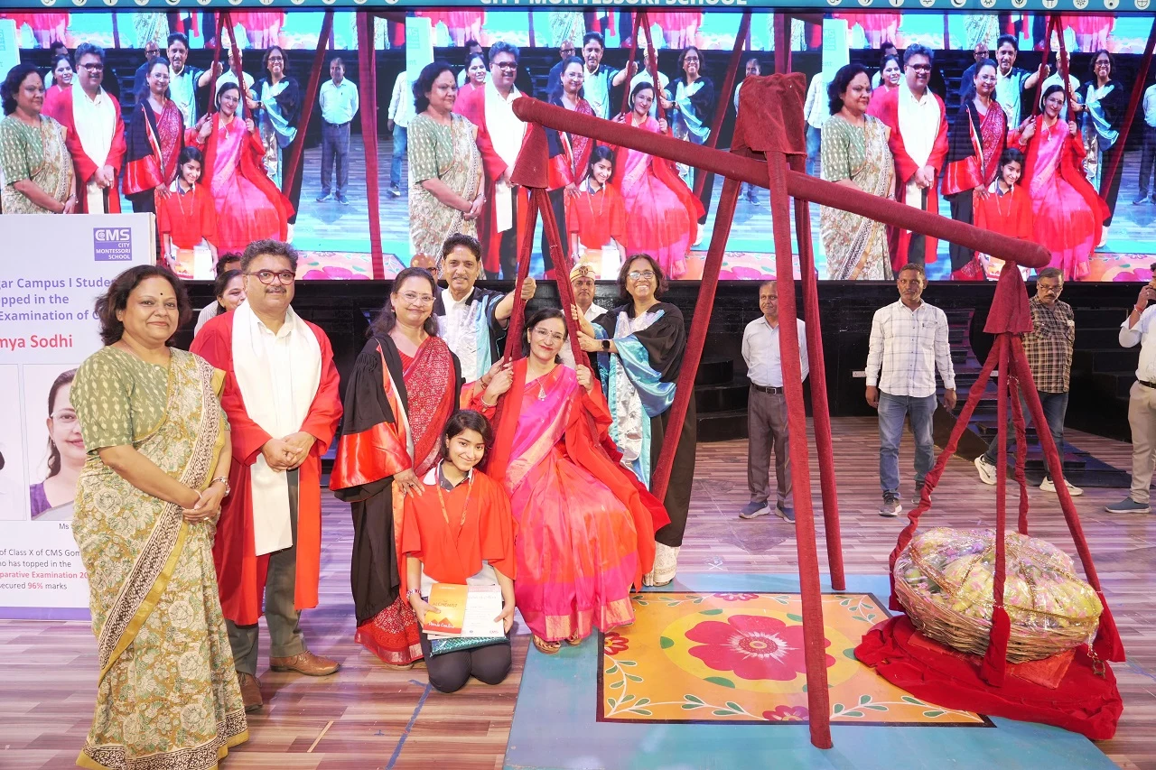 Mother of Soumya Sodhi, the Comparative Exam Topper, being weighed in fruits and flowers